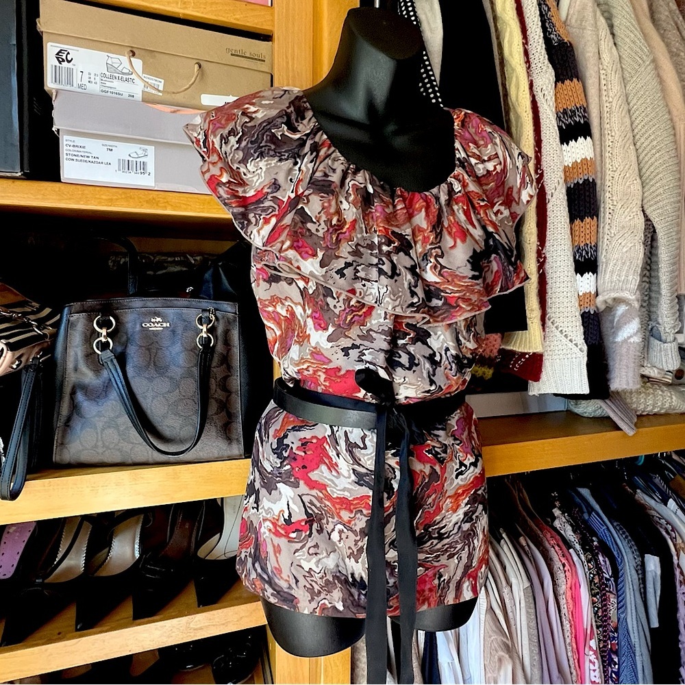 🎉5/$20🎉 KENSIE 100% Silk Ruffle-Neck Top
